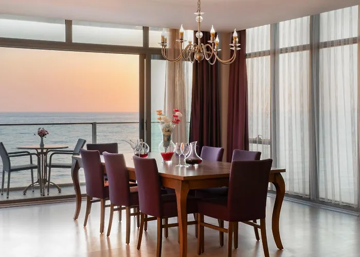 Ladies (adults Only) Apart-hotel