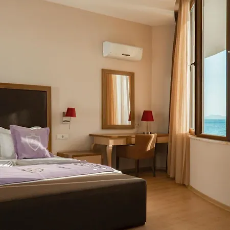 Ladies (adults Only) Κουσάντασι