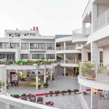 Апарт-отель Ladies (adults Only) Gokcealan