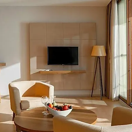 Ladies (adults Only) Aparthotel