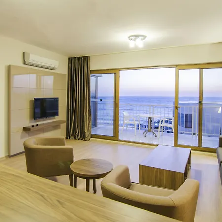 Ladies (adults Only) Apartmanhotel Gokcealan
