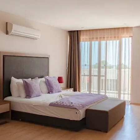 Apartmanhotel Ladies (adults Only) 5*